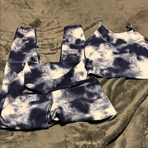 Old Navy Blue and White Activewear Set size medium